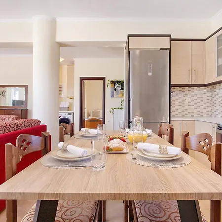 Lianolia Villa *